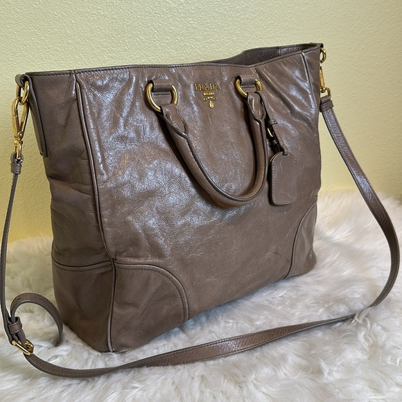 💯 Authentic Prada  Two-way Leather Tote Bag🍀 - Picture 13 of 17